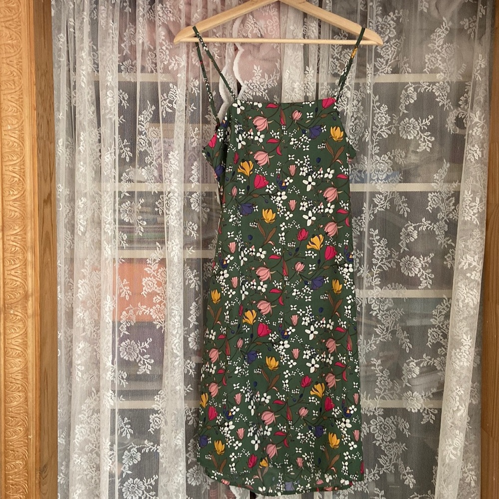 Floral Open back mini dress